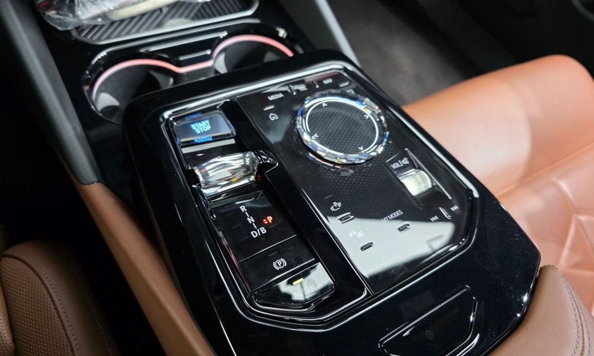 BMW i5 2024