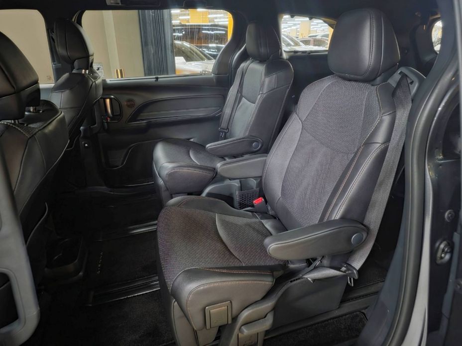Toyota Sienna 2025