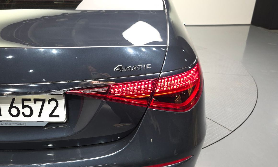 Mercedes-Benz S-Class 2021