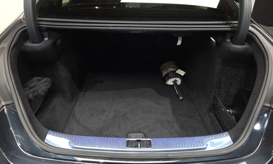 Mercedes-Benz S-Class 2021