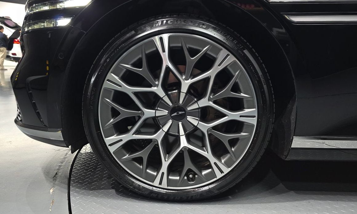 Genesis G90 2023