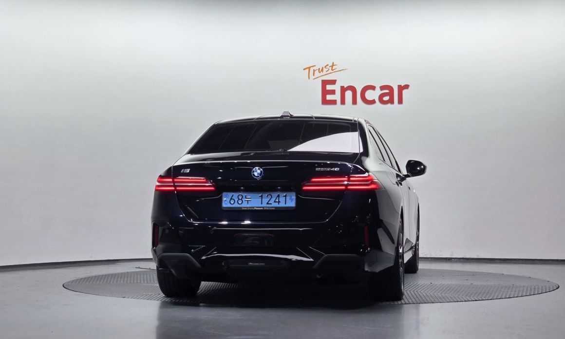 BMW i5 2024