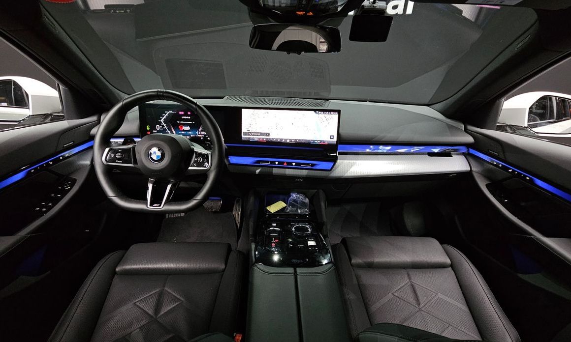 BMW 5-Series 2025