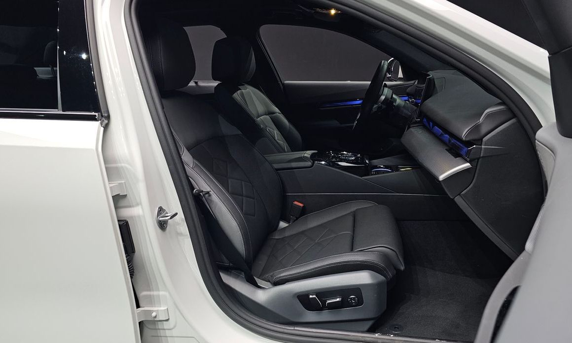 BMW 5-Series 2025