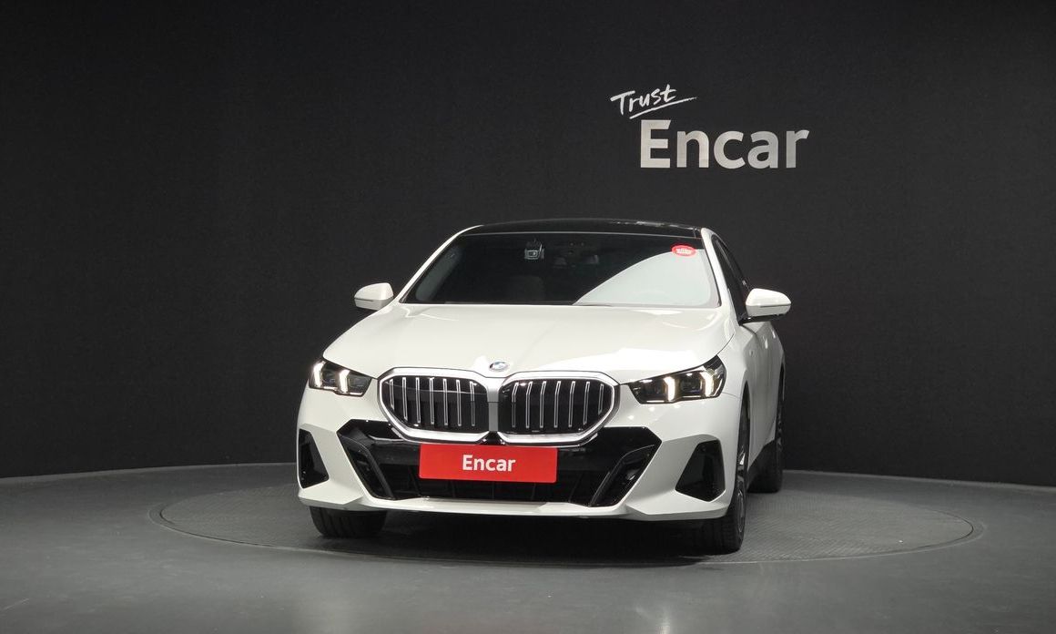 BMW 5-Series 2025
