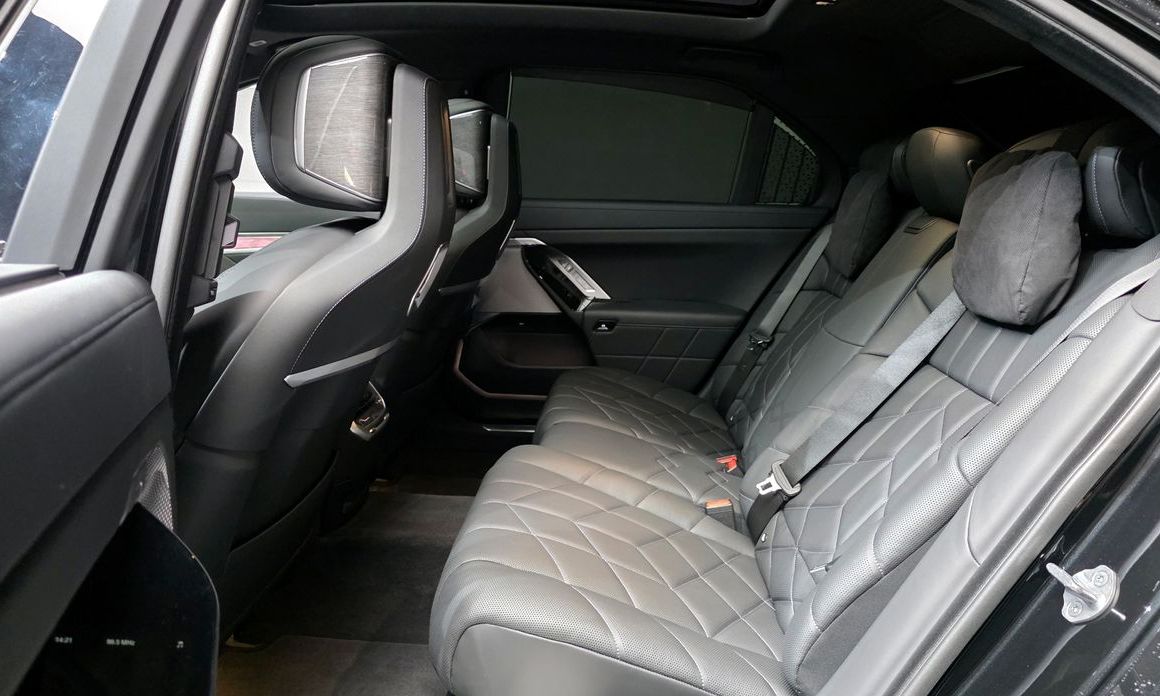 BMW 7-Series 2024