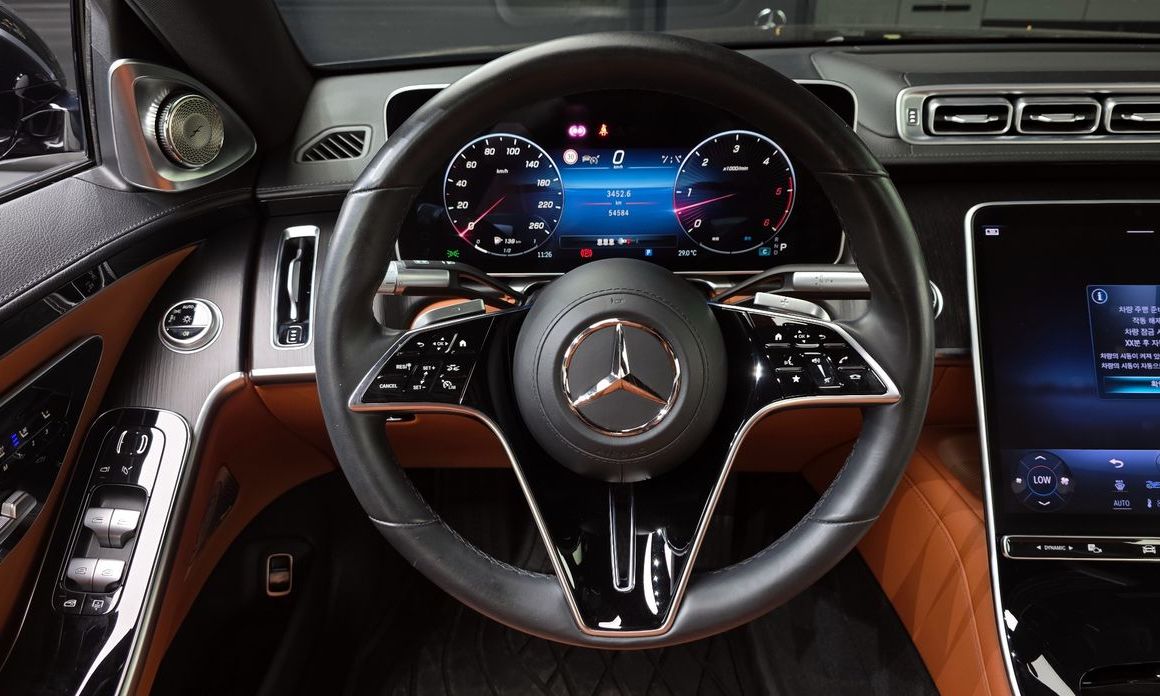 Mercedes-Benz S-Class 2024