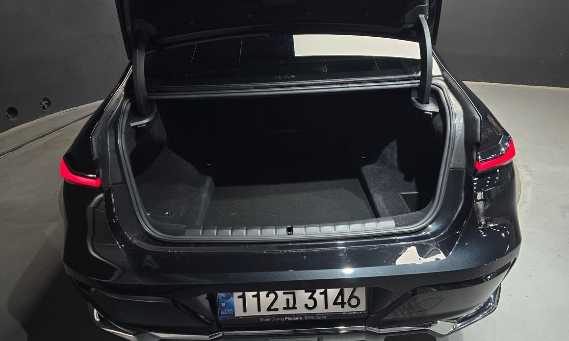 BMW 7-Series 2024