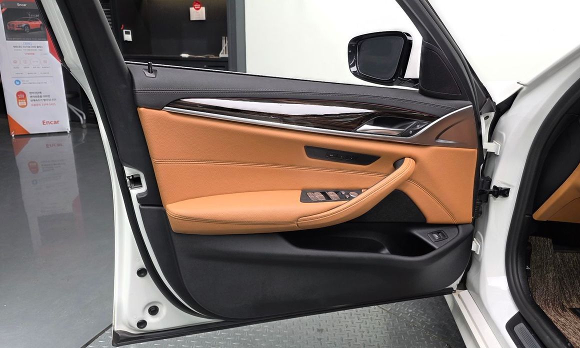 BMW 5-Series 2022