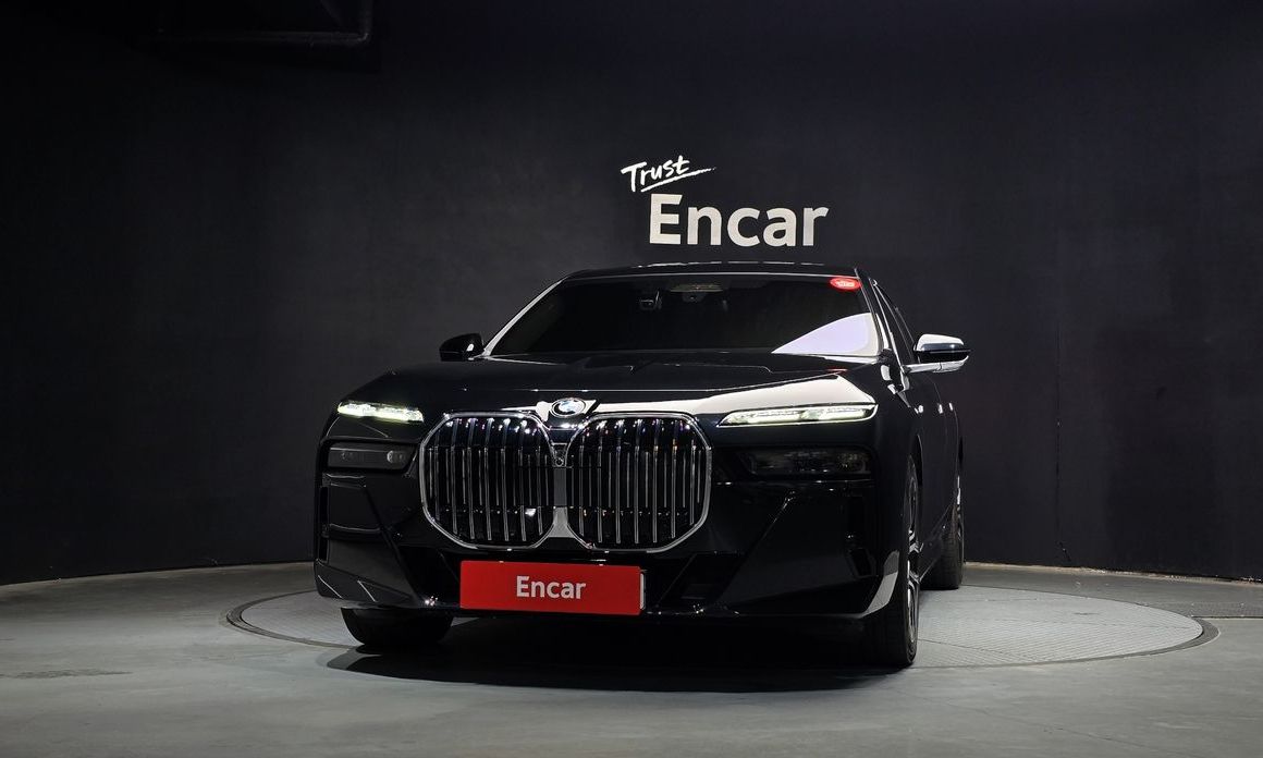 BMW 7-Series 2024