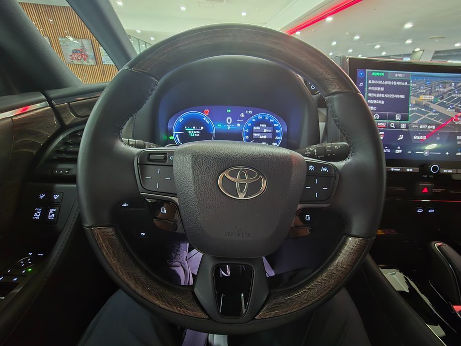 Toyota Alphard 2024