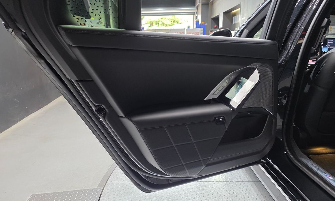 BMW 7-Series 2024