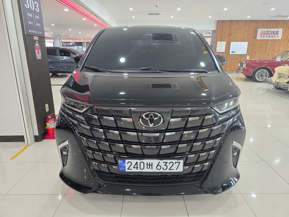 Toyota Alphard 2024