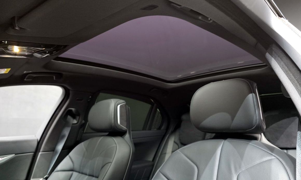 BMW 7-Series 2024
