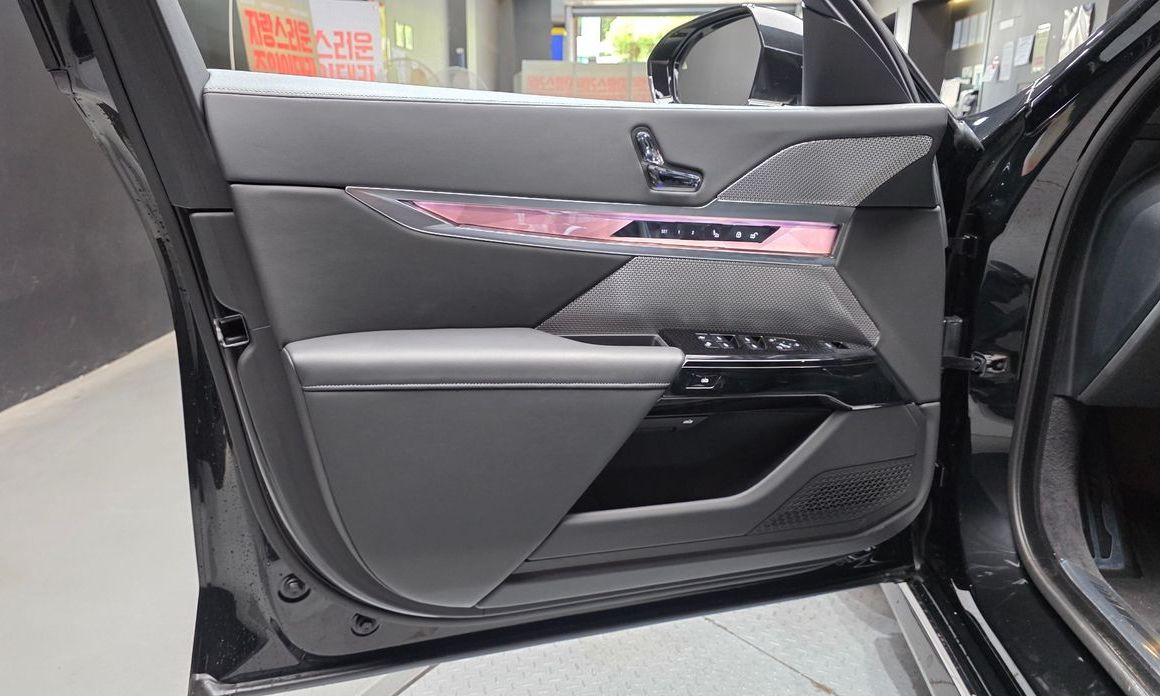 BMW 7-Series 2024