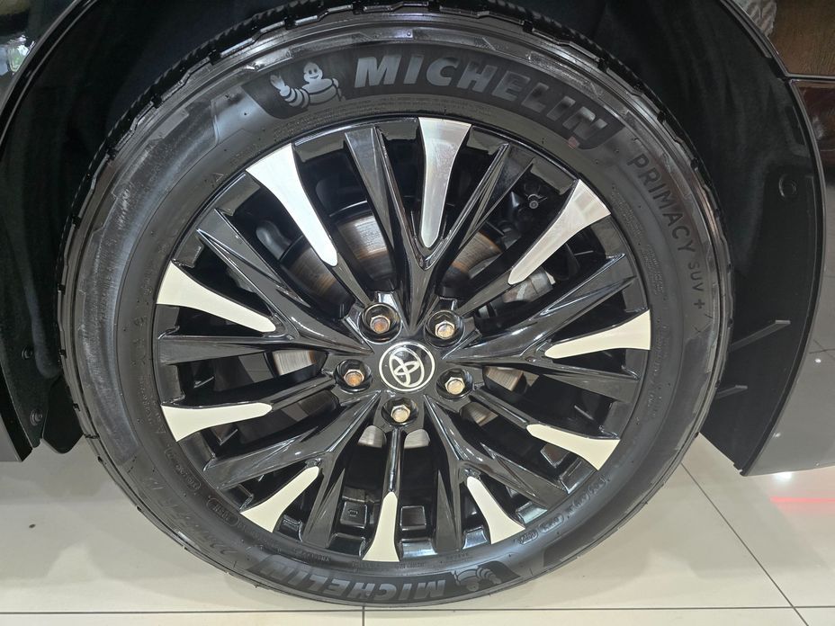 Toyota Alphard 2024