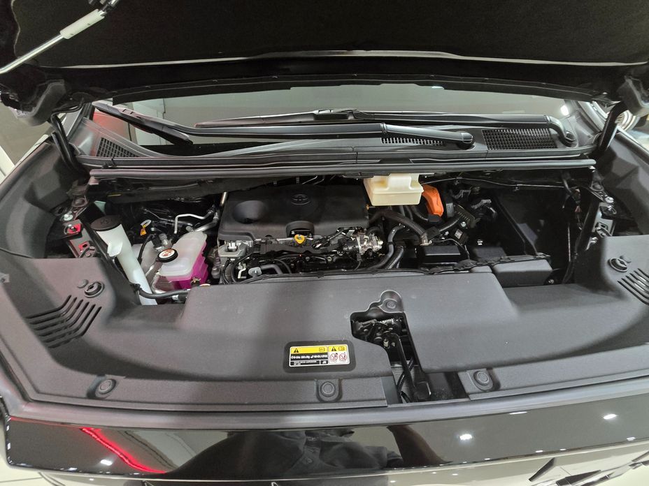 Toyota Alphard 2024