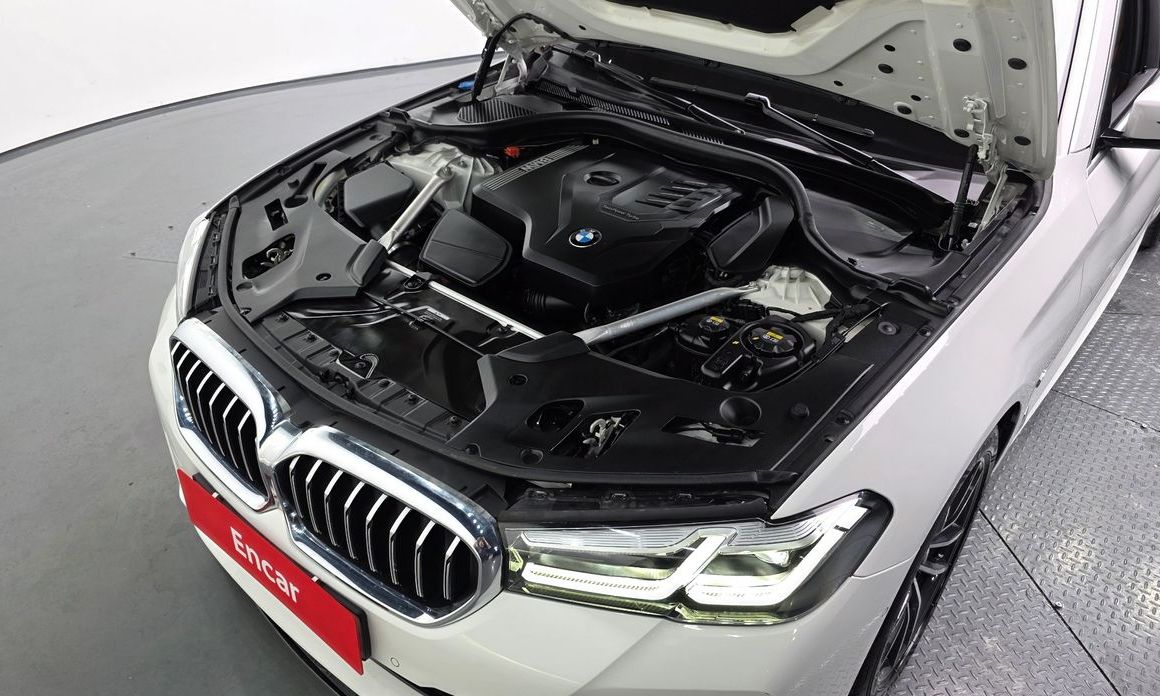 BMW 5-Series 2022