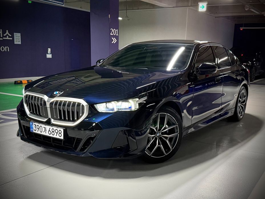 BMW 5-Series 2026