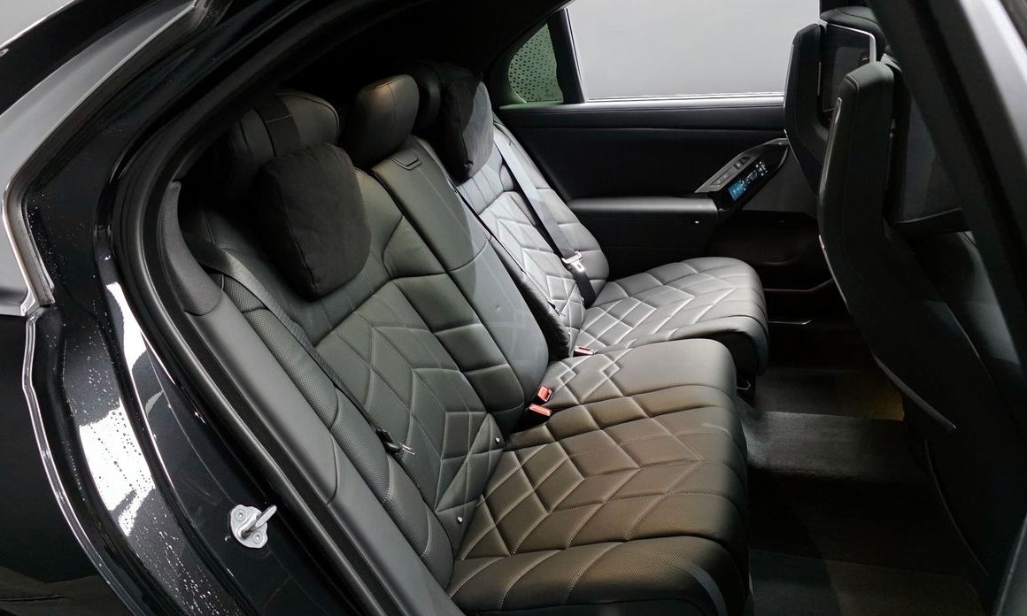 BMW 7-Series 2024