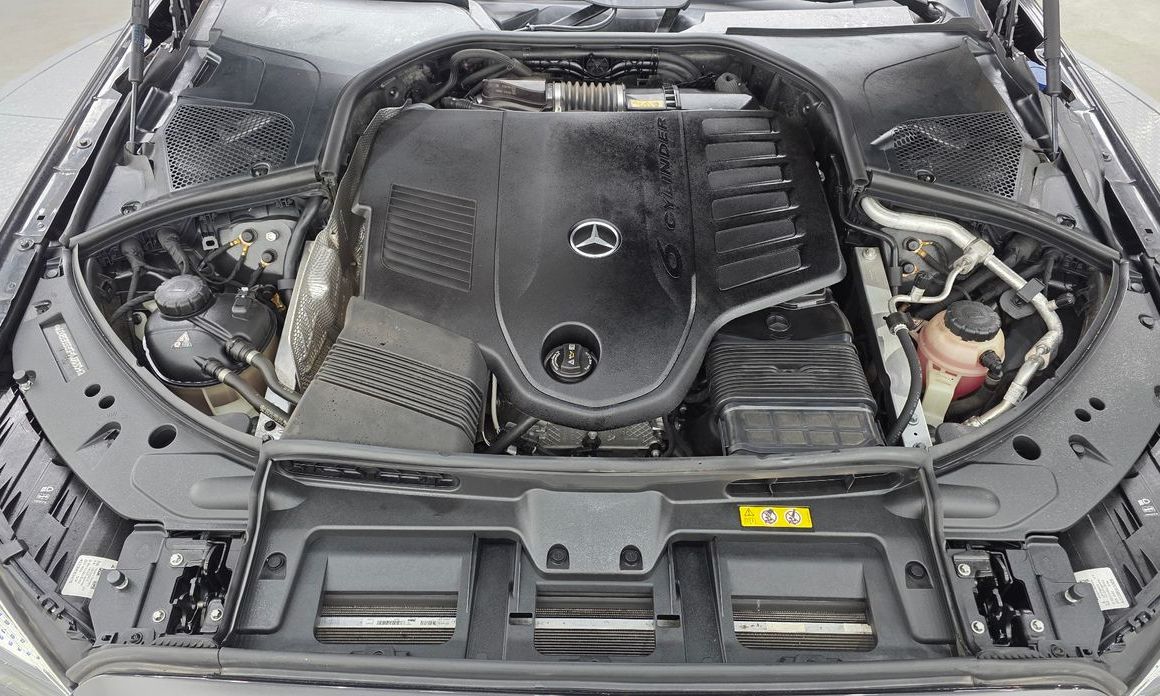 Mercedes-Benz S-Class 2023