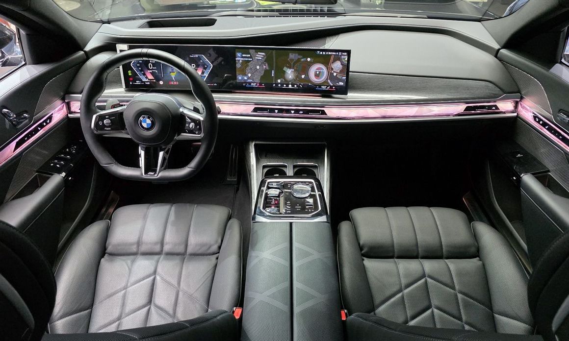 BMW 7-Series 2024