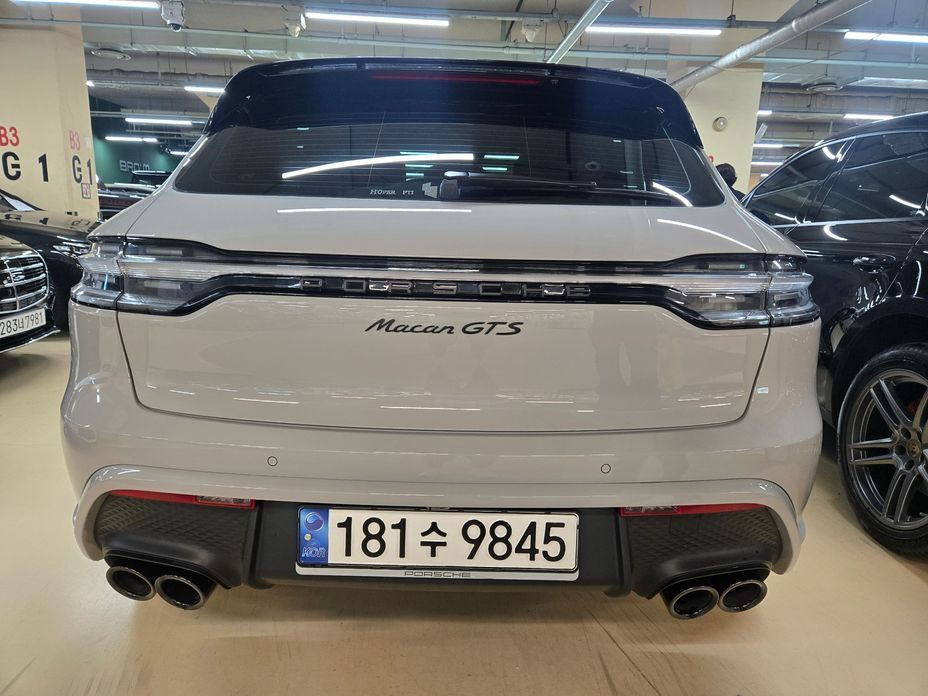 Porsche Macan 2022