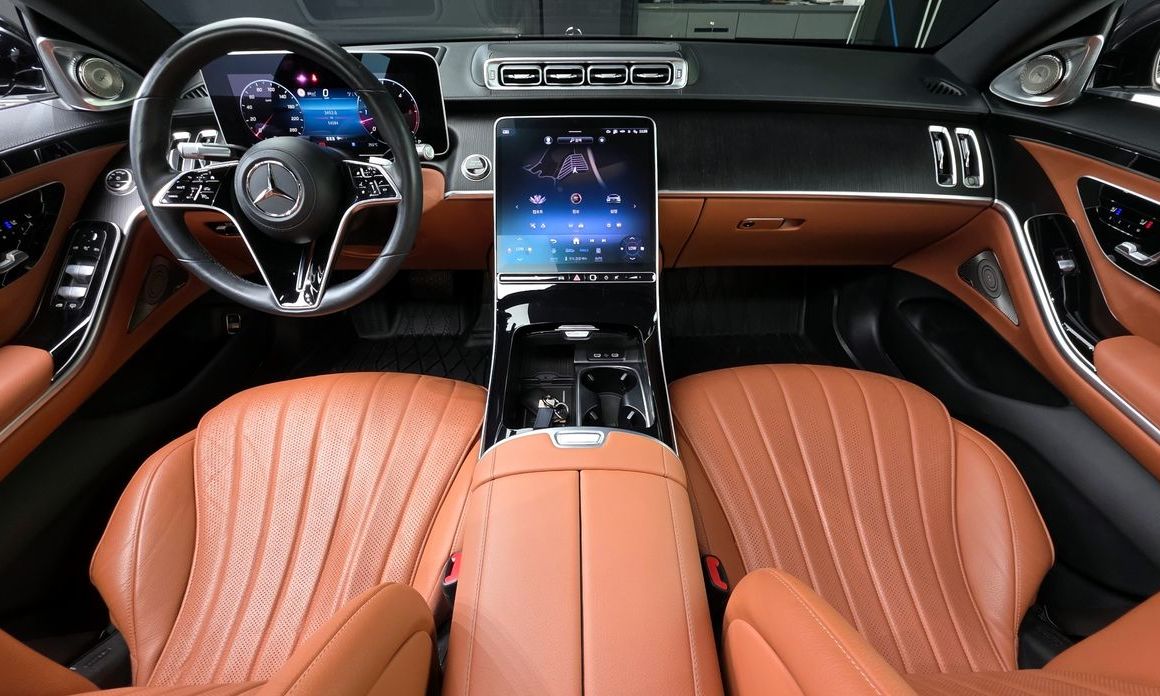 Mercedes-Benz S-Class 2024