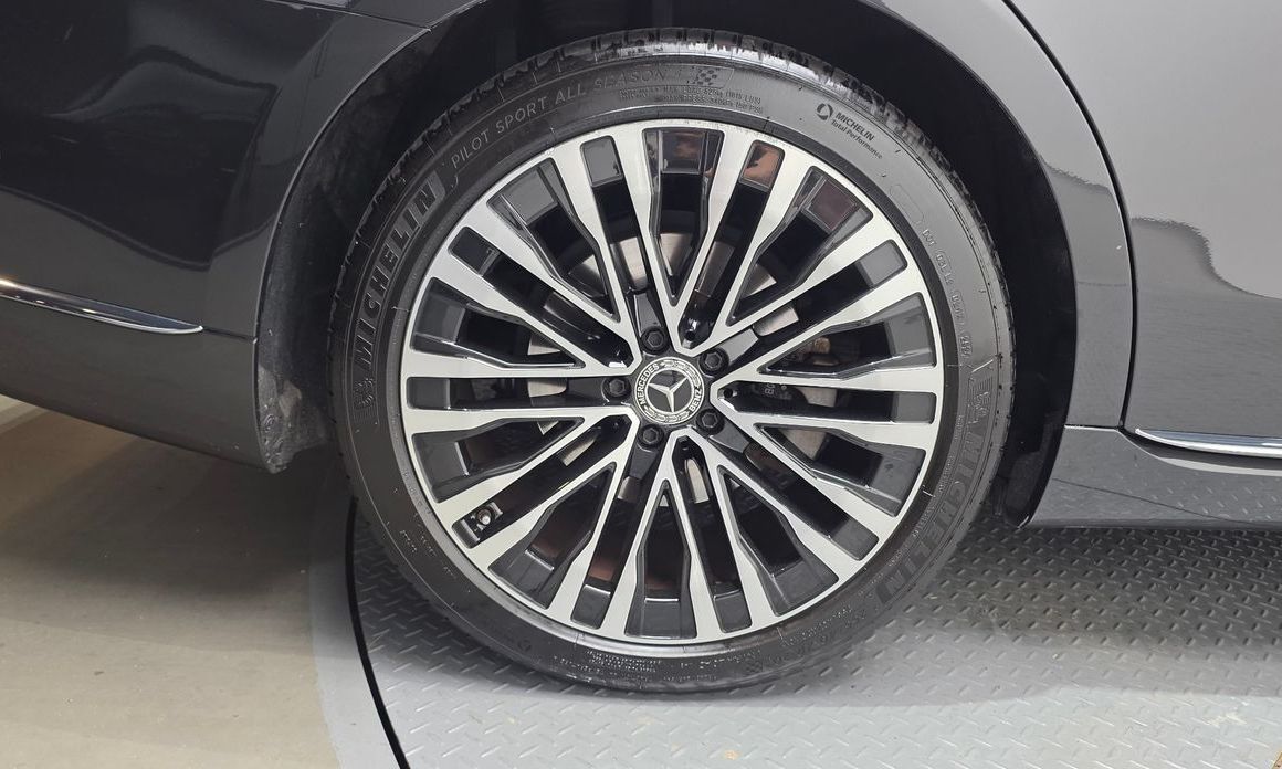 Mercedes-Benz S-Class 2023