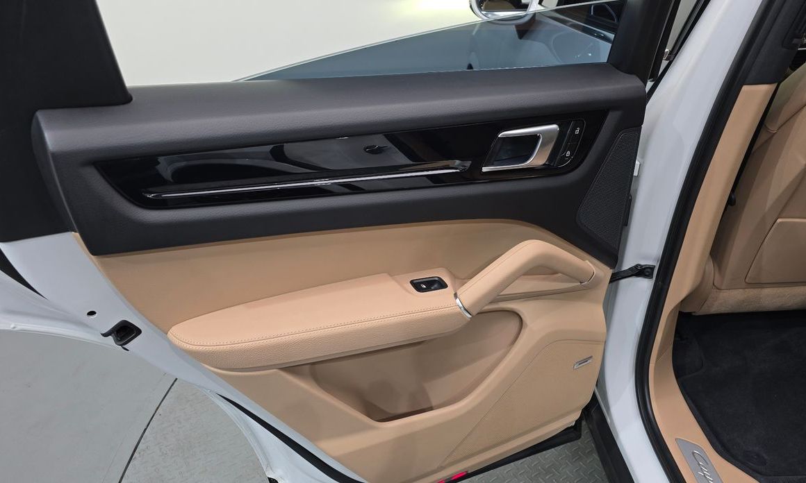 Porsche Cayenne 2023