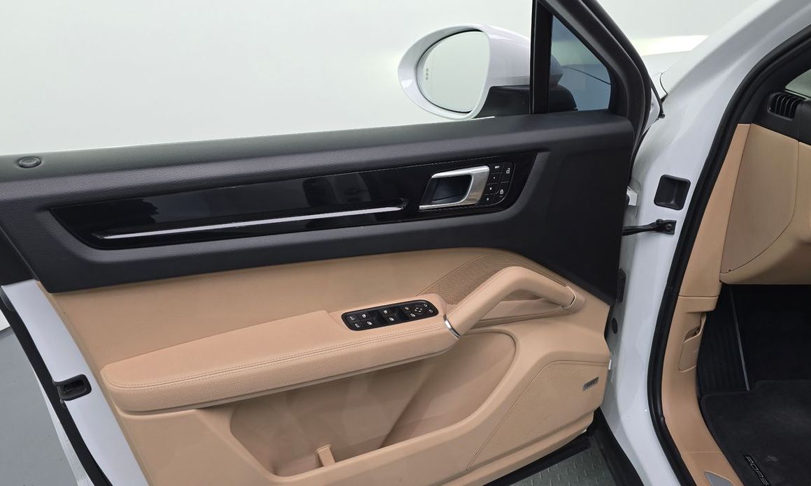 Porsche Cayenne 2023