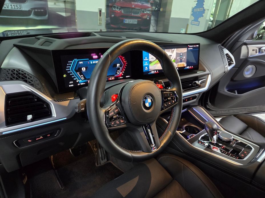BMW XM 2024