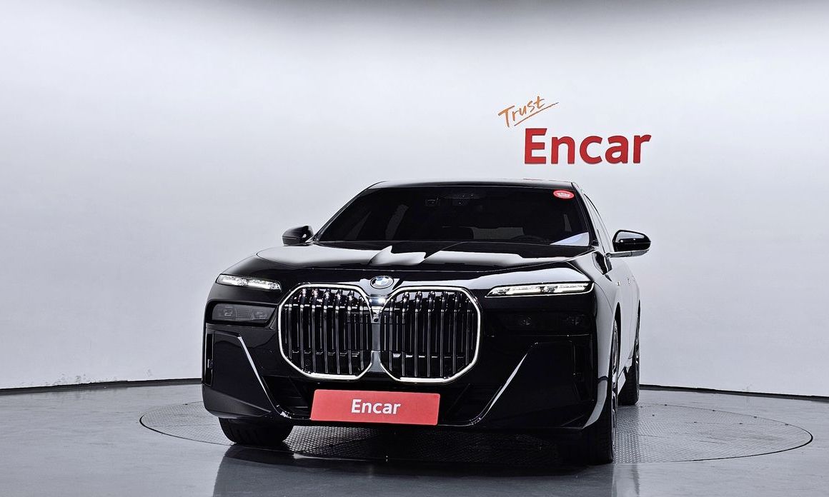BMW 7-Series 2025