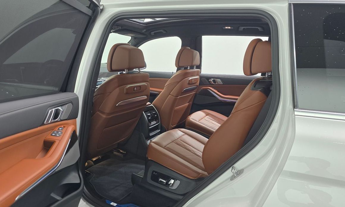 BMW X7 2025