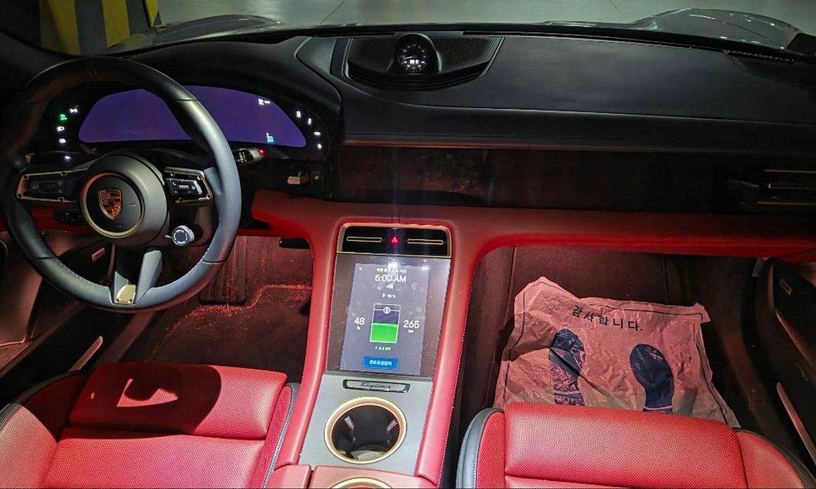 Porsche Taycan 2025