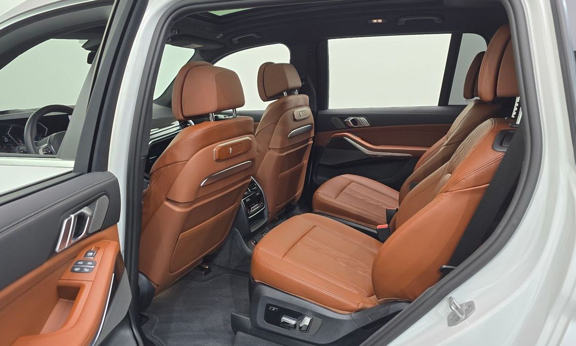 BMW X7 2025
