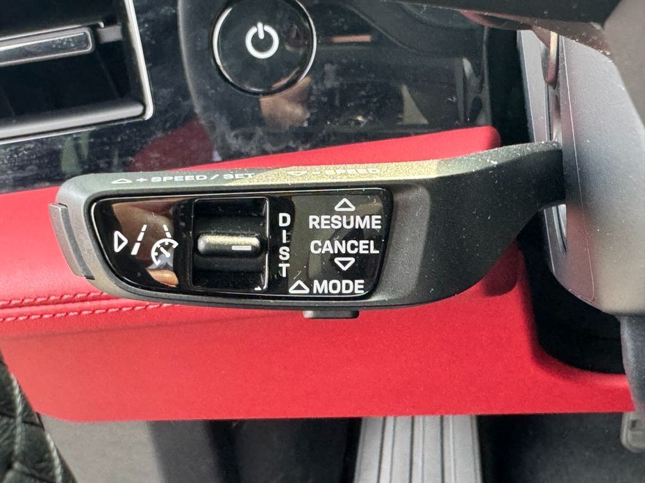 Porsche Taycan 2024