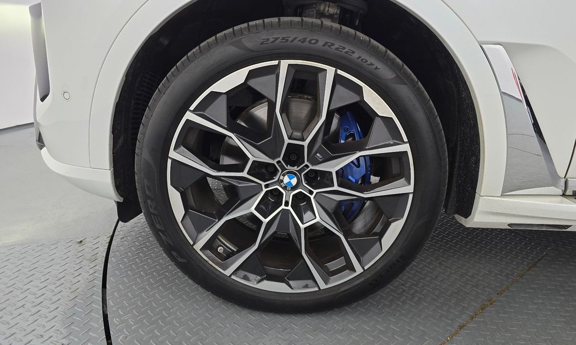 BMW X7 2025