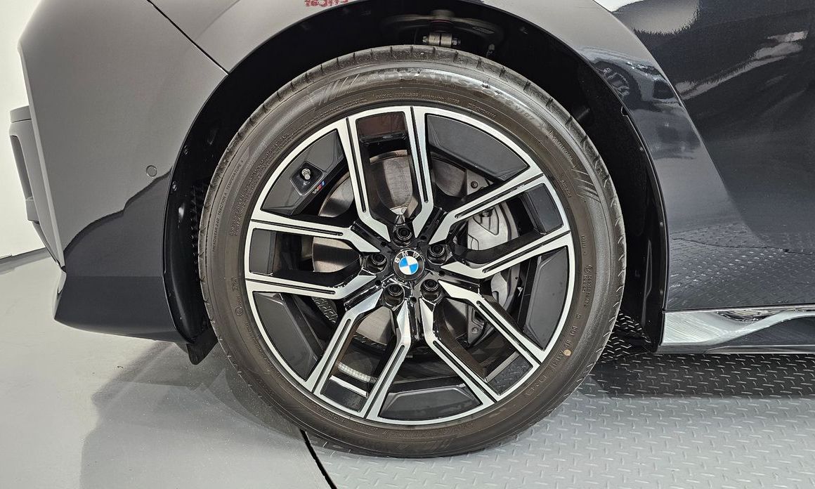 BMW 7-Series 2025
