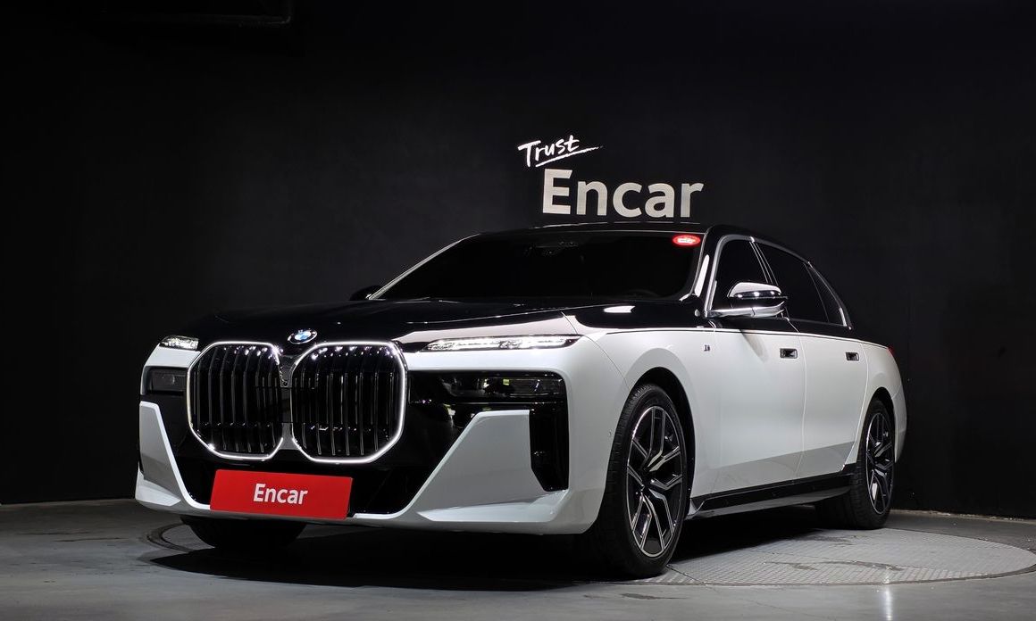 BMW 7-Series 2025