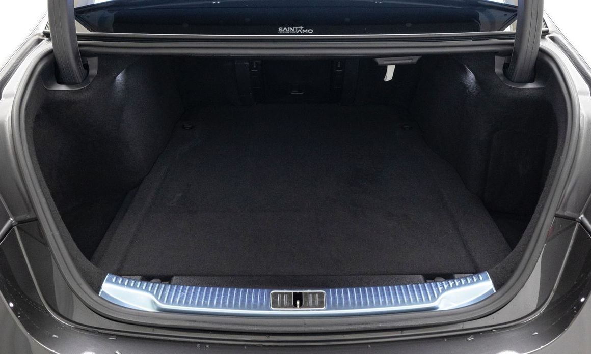 Mercedes-Benz S-Class 2023