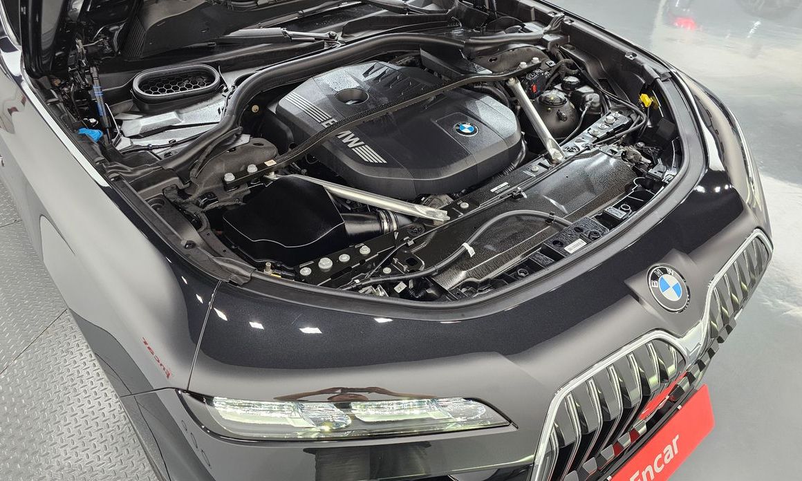 BMW 7-Series 2025