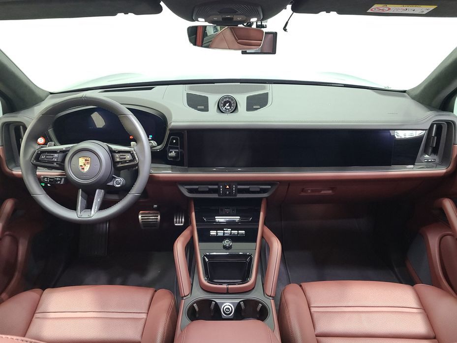 Porsche Cayenne 2025