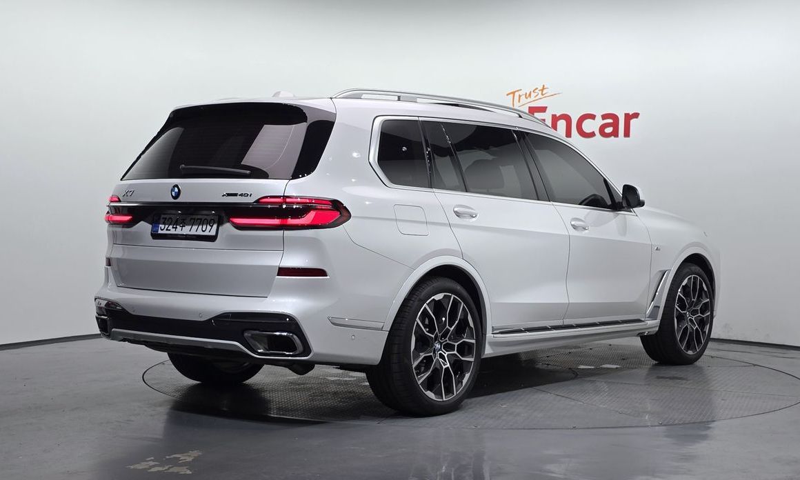 BMW X7 2025