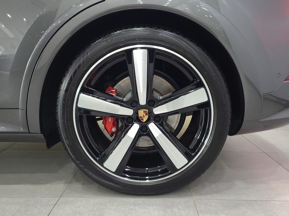 Porsche Cayenne 2025