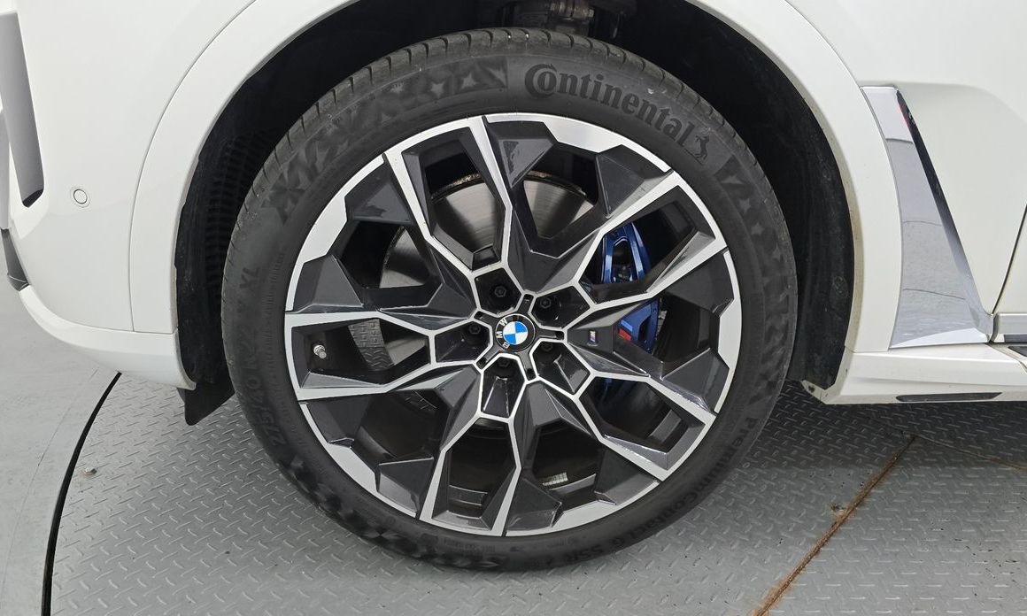 BMW X7 2025