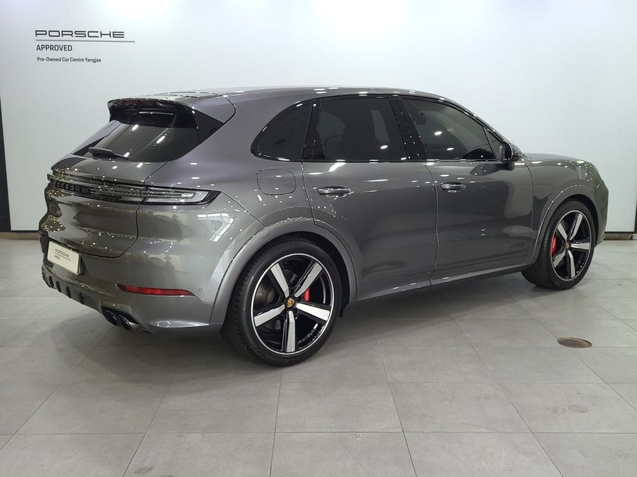 Porsche Cayenne 2025