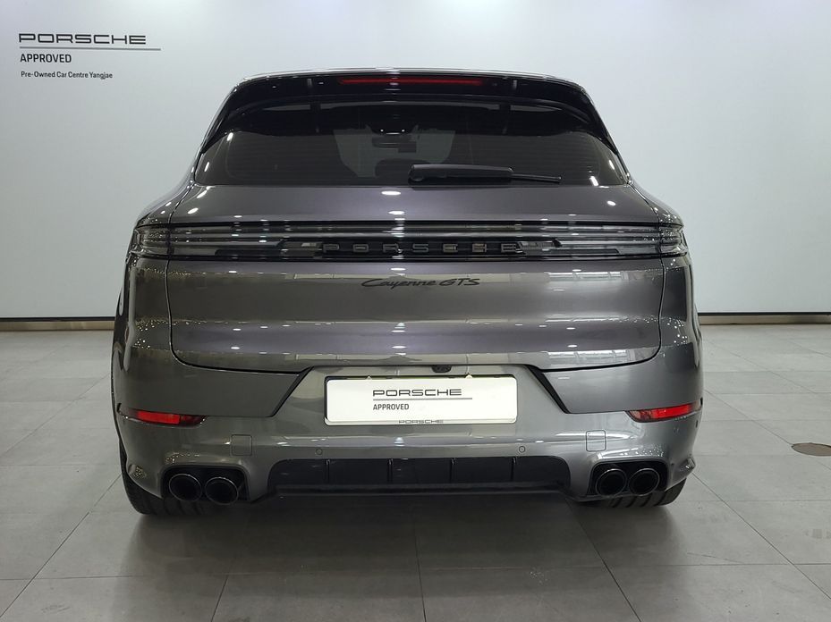 Porsche Cayenne 2025