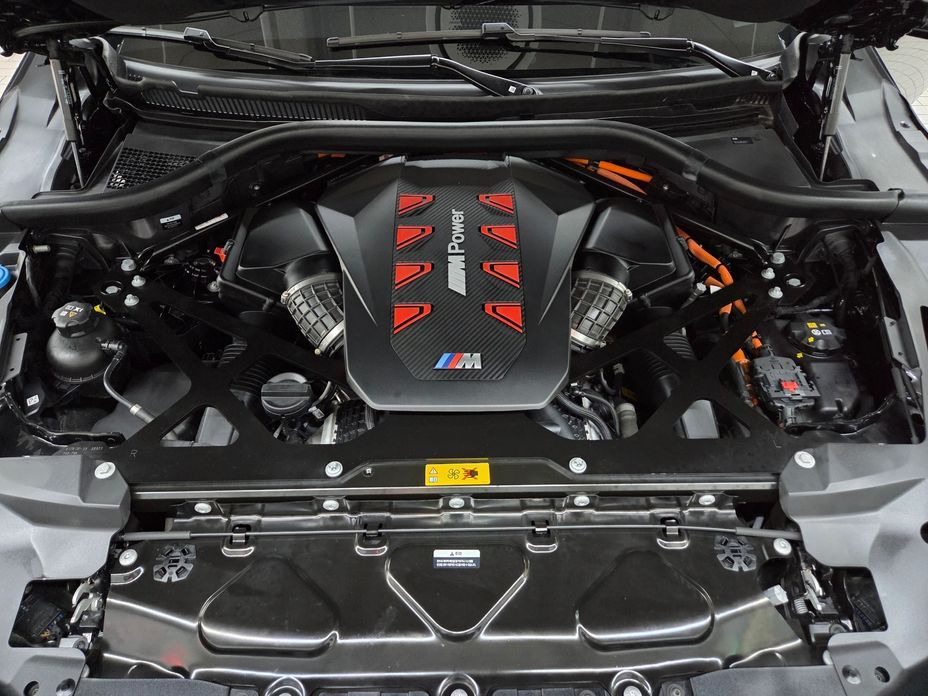 BMW XM 2024