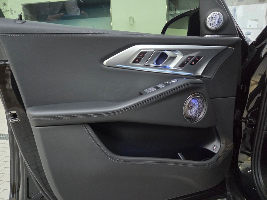 BMW XM 2024